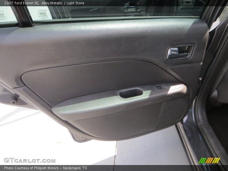 Alloy Metallic / Light Stone 2007 Ford Fusion SE