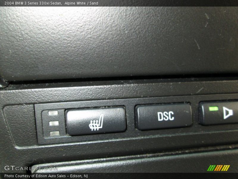 Alpine White / Sand 2004 BMW 3 Series 330xi Sedan