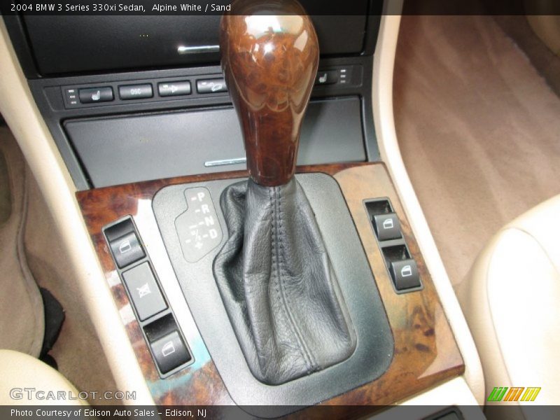 Alpine White / Sand 2004 BMW 3 Series 330xi Sedan
