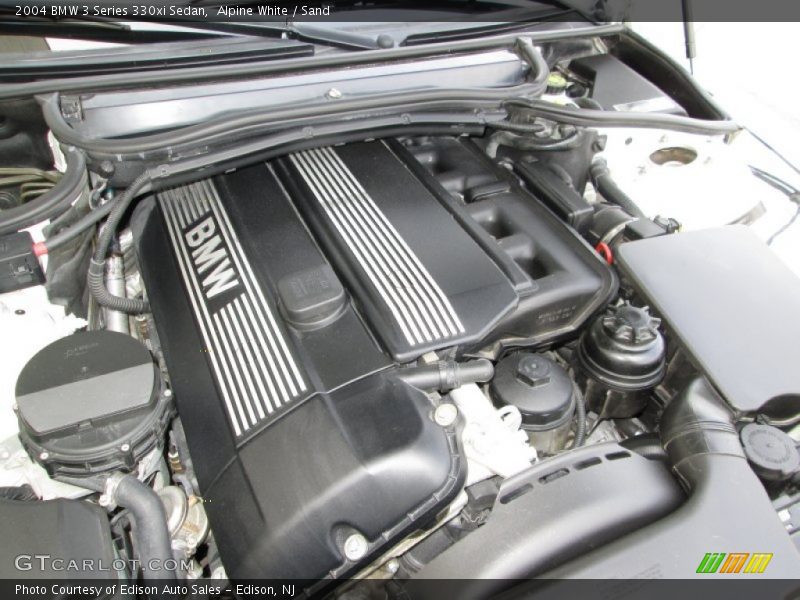 Alpine White / Sand 2004 BMW 3 Series 330xi Sedan