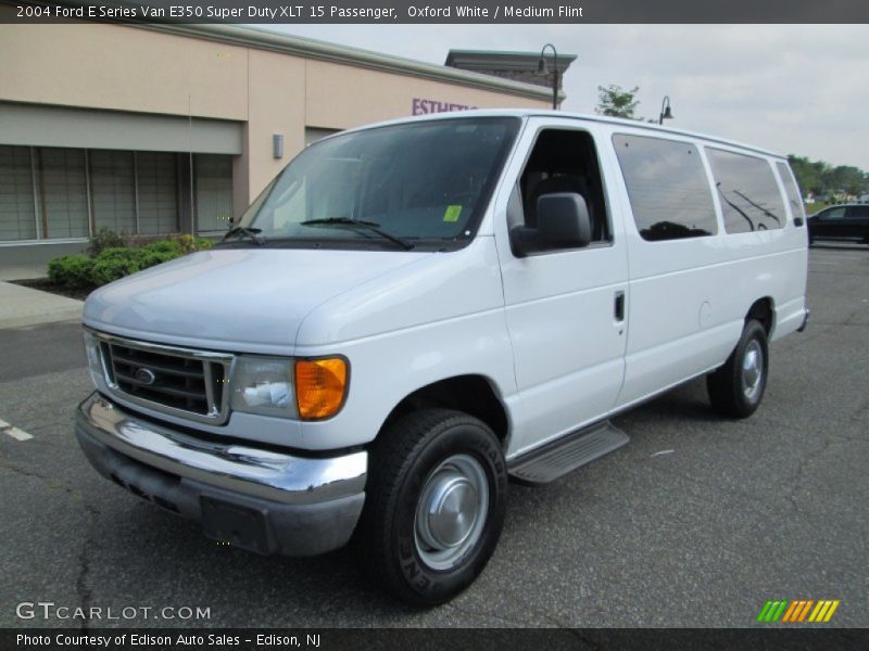 Oxford White / Medium Flint 2004 Ford E Series Van E350 Super Duty XLT 15 Passenger