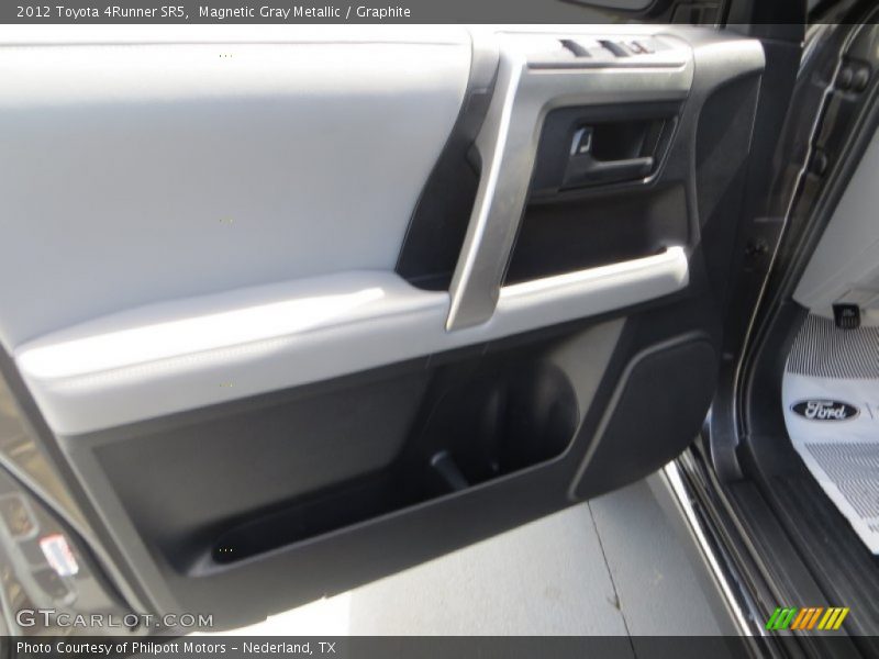 Magnetic Gray Metallic / Graphite 2012 Toyota 4Runner SR5
