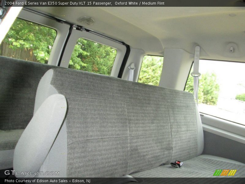 Oxford White / Medium Flint 2004 Ford E Series Van E350 Super Duty XLT 15 Passenger