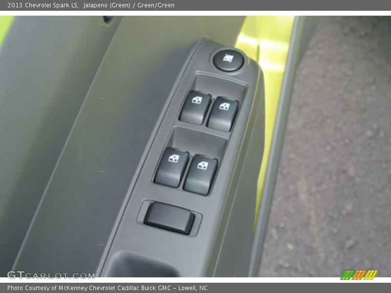 Jalapeno (Green) / Green/Green 2013 Chevrolet Spark LS
