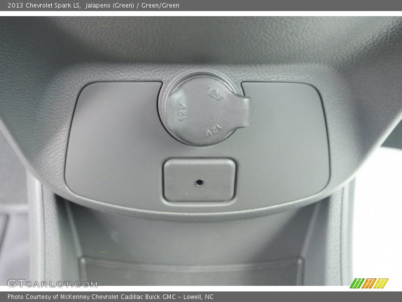 Jalapeno (Green) / Green/Green 2013 Chevrolet Spark LS