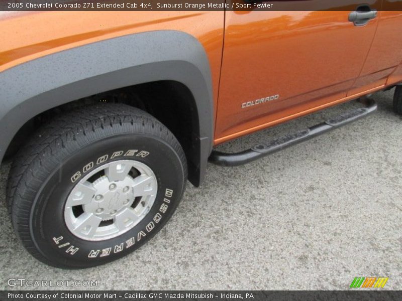 Sunburst Orange Metallic / Sport Pewter 2005 Chevrolet Colorado Z71 Extended Cab 4x4