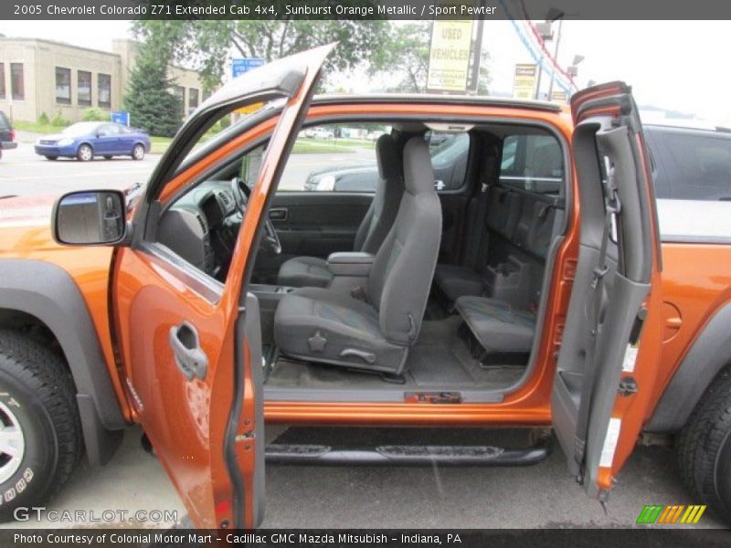 Sunburst Orange Metallic / Sport Pewter 2005 Chevrolet Colorado Z71 Extended Cab 4x4