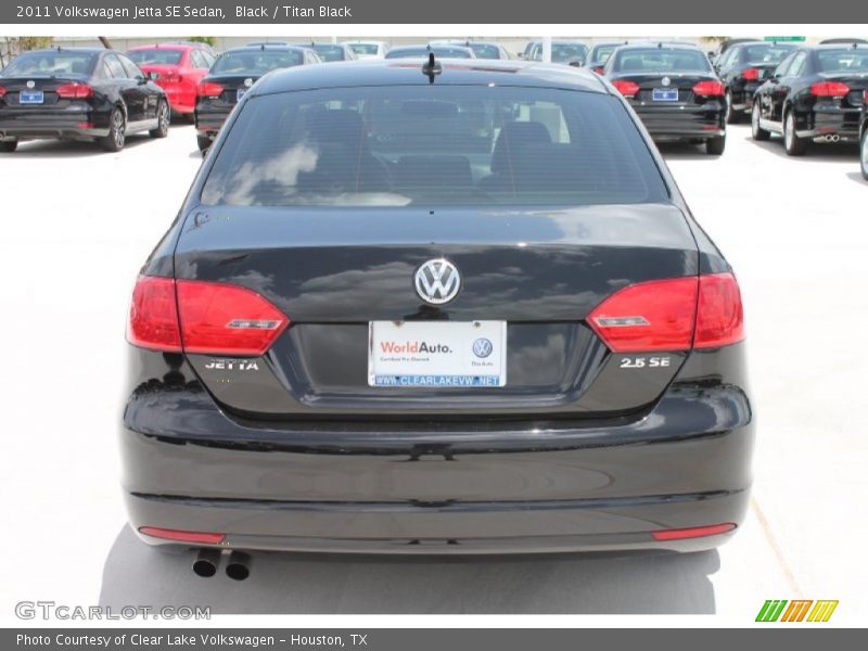 Black / Titan Black 2011 Volkswagen Jetta SE Sedan