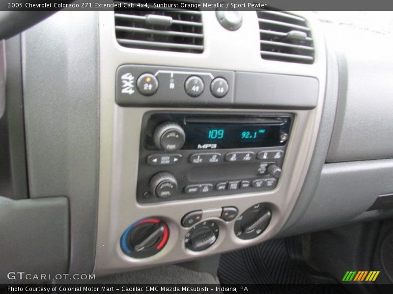 Sunburst Orange Metallic / Sport Pewter 2005 Chevrolet Colorado Z71 Extended Cab 4x4