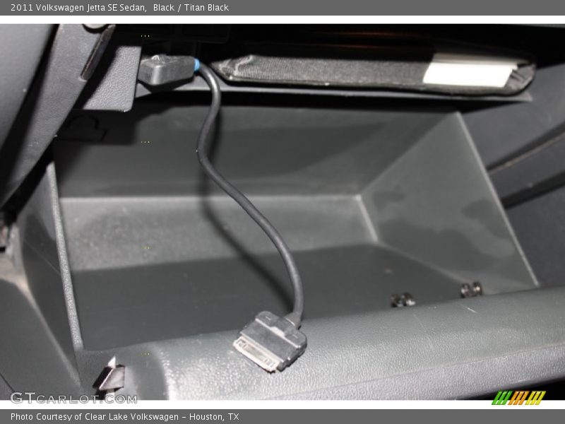 Black / Titan Black 2011 Volkswagen Jetta SE Sedan