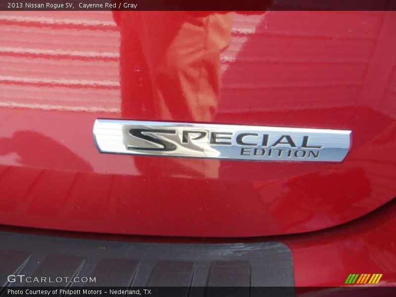 Cayenne Red / Gray 2013 Nissan Rogue SV