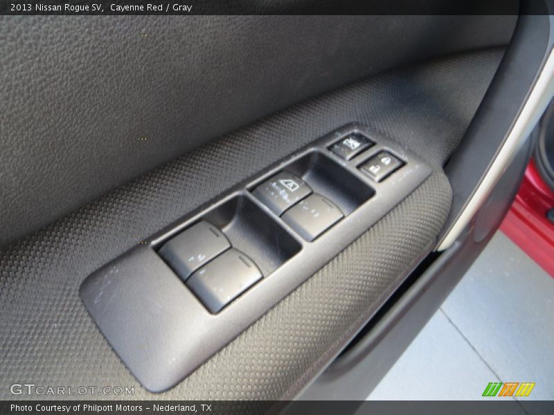 Cayenne Red / Gray 2013 Nissan Rogue SV