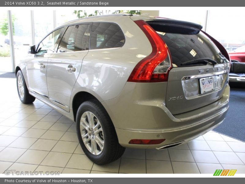 2014 Volvo XC60 3.2 in Seashell Metallic Photo No. 83702305