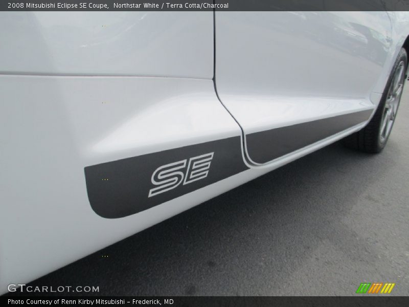 Northstar White / Terra Cotta/Charcoal 2008 Mitsubishi Eclipse SE Coupe