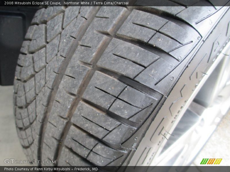 Northstar White / Terra Cotta/Charcoal 2008 Mitsubishi Eclipse SE Coupe