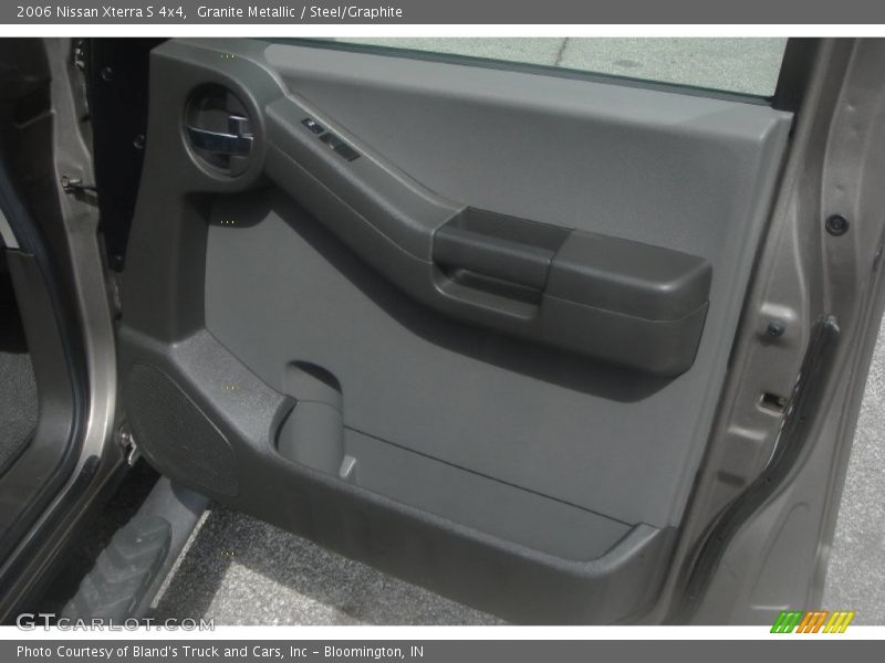 Granite Metallic / Steel/Graphite 2006 Nissan Xterra S 4x4
