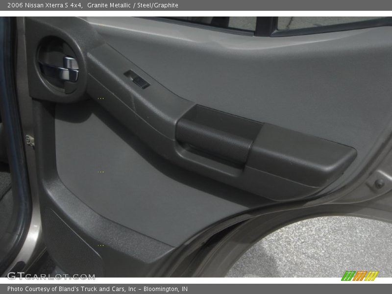 Granite Metallic / Steel/Graphite 2006 Nissan Xterra S 4x4