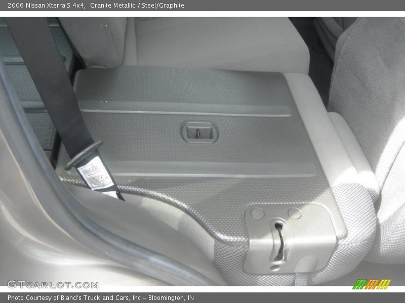 Granite Metallic / Steel/Graphite 2006 Nissan Xterra S 4x4