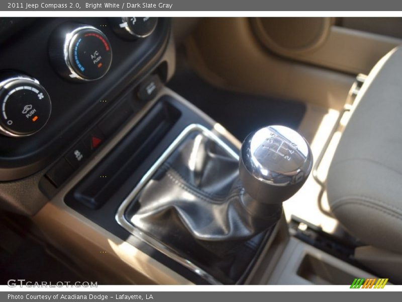 Bright White / Dark Slate Gray 2011 Jeep Compass 2.0