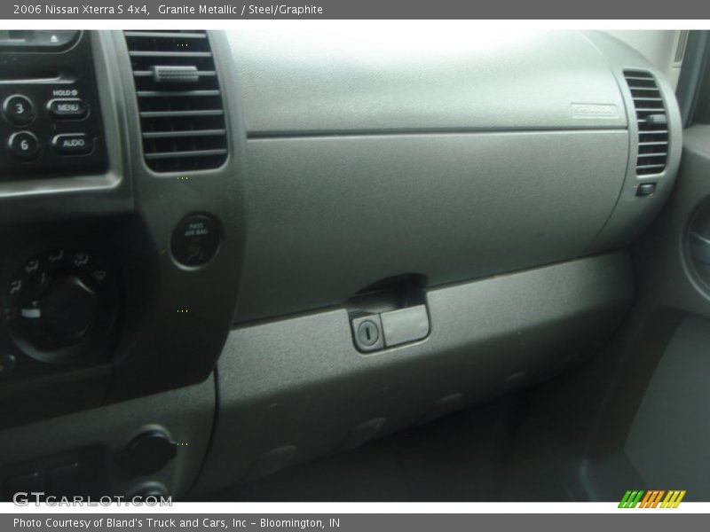 Granite Metallic / Steel/Graphite 2006 Nissan Xterra S 4x4