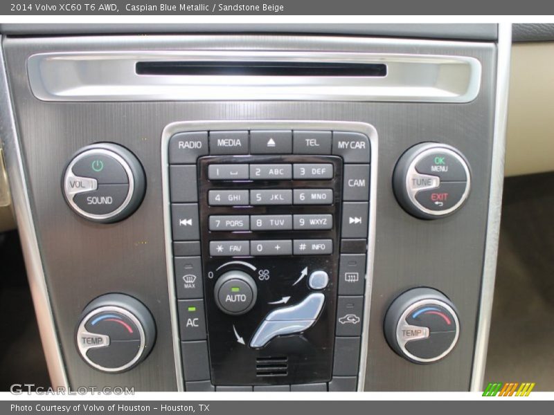 Controls of 2014 XC60 T6 AWD