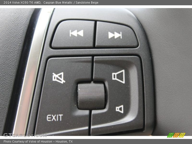 Controls of 2014 XC60 T6 AWD