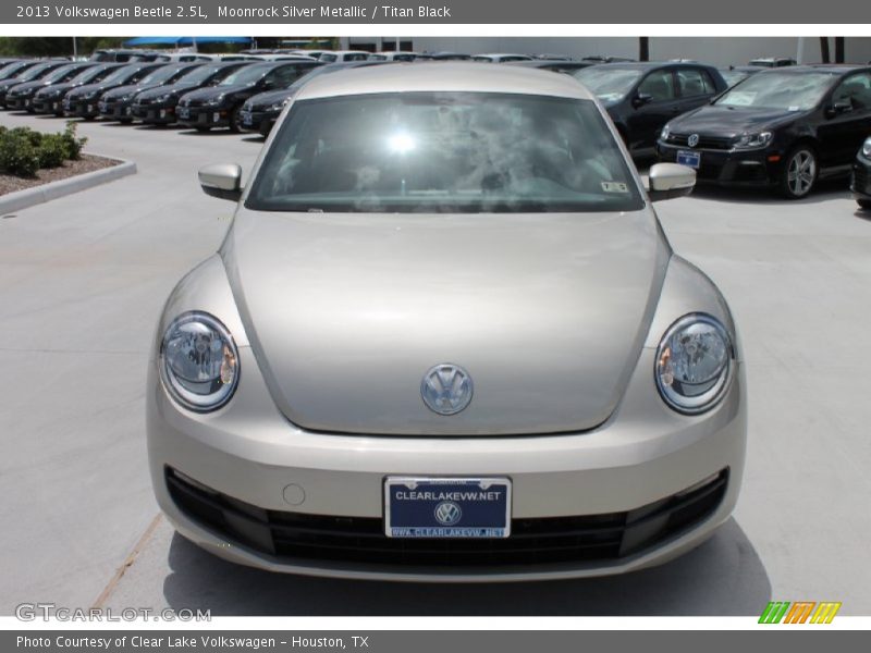 Moonrock Silver Metallic / Titan Black 2013 Volkswagen Beetle 2.5L
