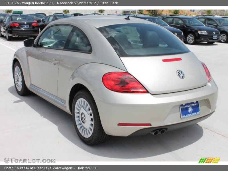 Moonrock Silver Metallic / Titan Black 2013 Volkswagen Beetle 2.5L