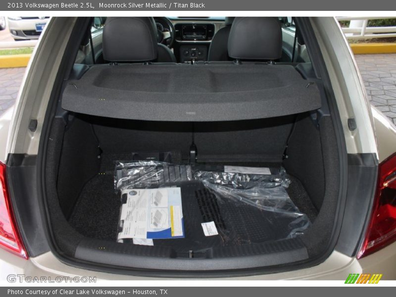 Moonrock Silver Metallic / Titan Black 2013 Volkswagen Beetle 2.5L