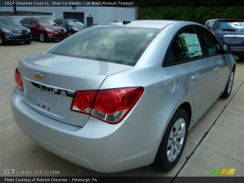 Silver Ice Metallic / Jet Black/Medium Titanium 2014 Chevrolet Cruze LS