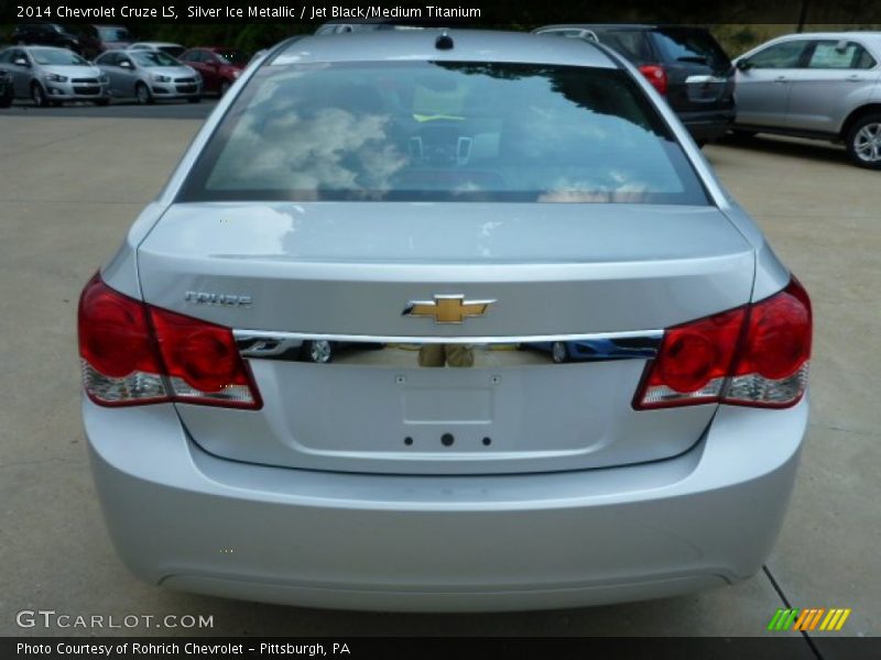 Silver Ice Metallic / Jet Black/Medium Titanium 2014 Chevrolet Cruze LS