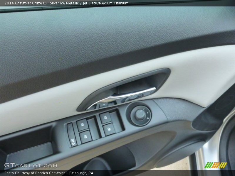 Silver Ice Metallic / Jet Black/Medium Titanium 2014 Chevrolet Cruze LS