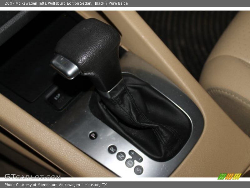 Black / Pure Beige 2007 Volkswagen Jetta Wolfsburg Edition Sedan