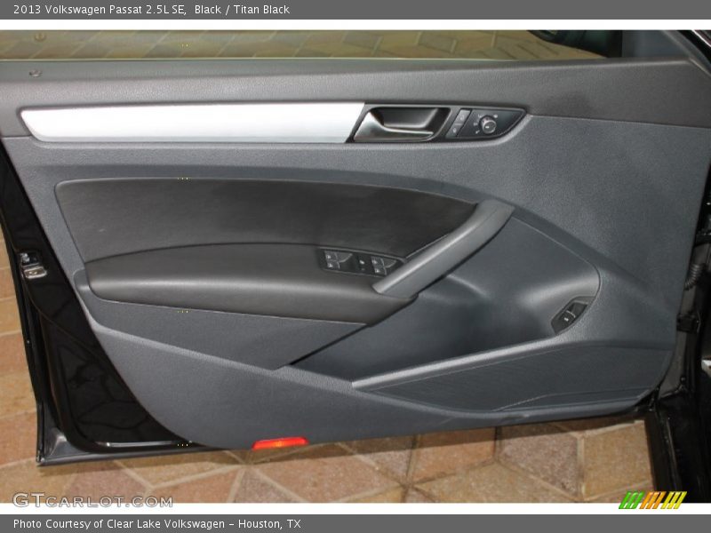 Black / Titan Black 2013 Volkswagen Passat 2.5L SE