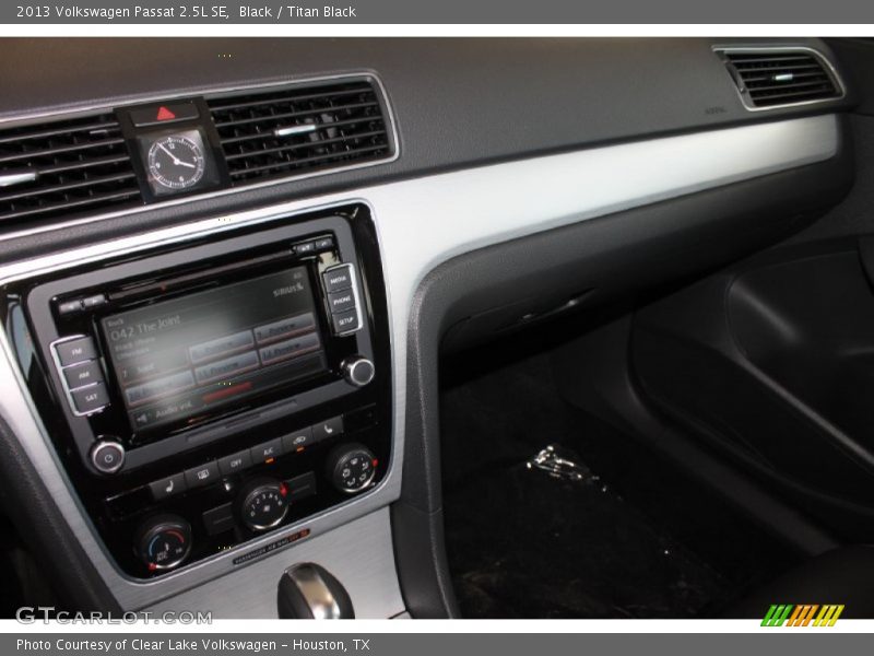 Black / Titan Black 2013 Volkswagen Passat 2.5L SE