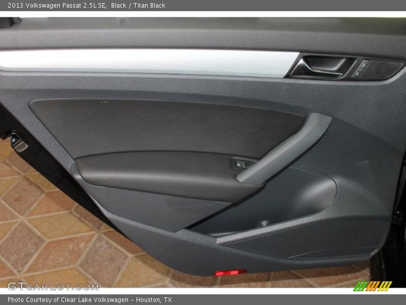 Black / Titan Black 2013 Volkswagen Passat 2.5L SE