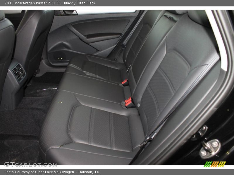 Black / Titan Black 2013 Volkswagen Passat 2.5L SE
