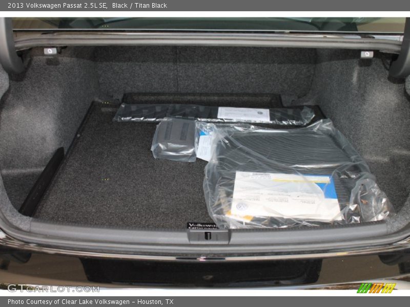 Black / Titan Black 2013 Volkswagen Passat 2.5L SE