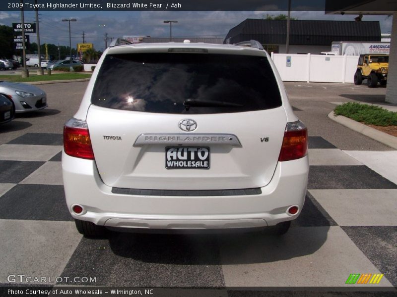Blizzard White Pearl / Ash 2009 Toyota Highlander Limited