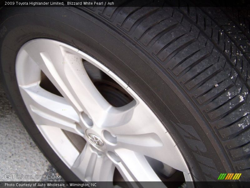 Blizzard White Pearl / Ash 2009 Toyota Highlander Limited