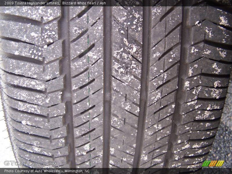 Blizzard White Pearl / Ash 2009 Toyota Highlander Limited