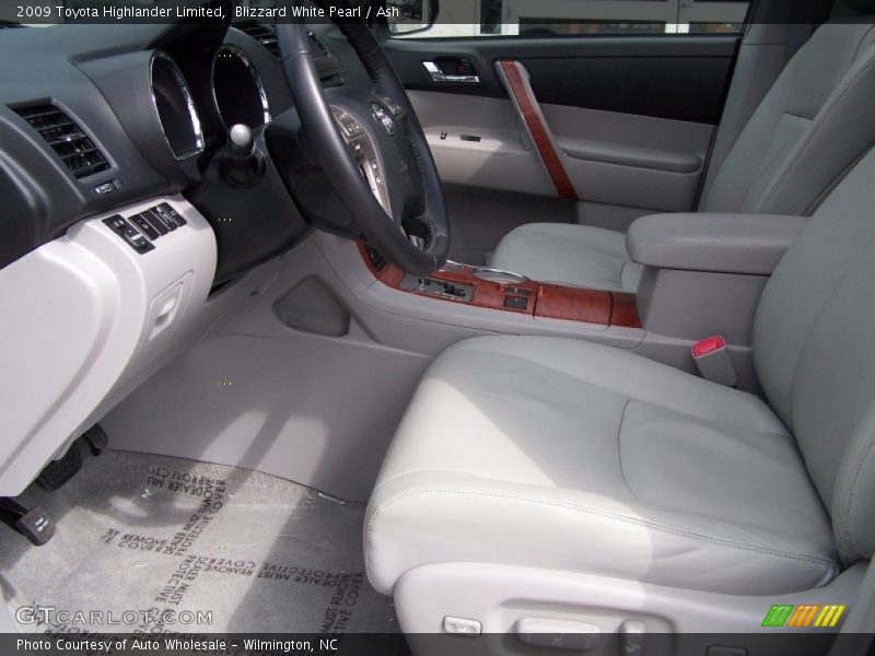 Blizzard White Pearl / Ash 2009 Toyota Highlander Limited