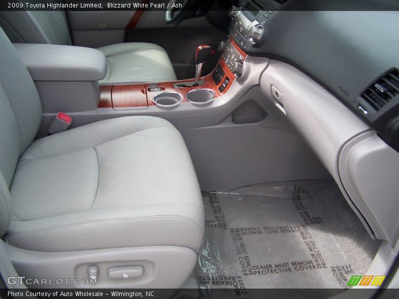 Blizzard White Pearl / Ash 2009 Toyota Highlander Limited