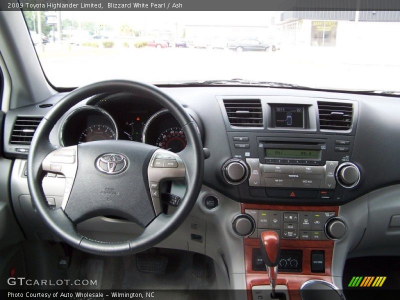 Blizzard White Pearl / Ash 2009 Toyota Highlander Limited