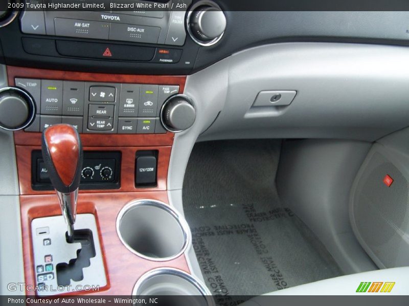 Blizzard White Pearl / Ash 2009 Toyota Highlander Limited