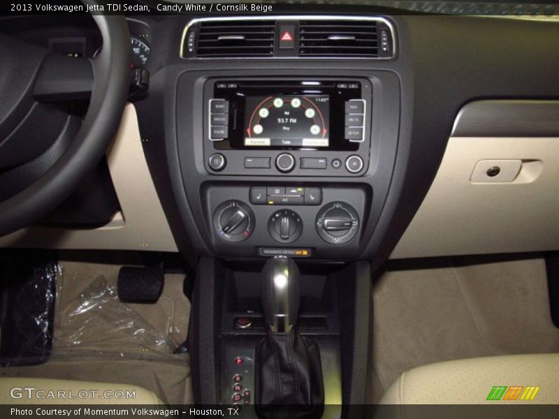 Candy White / Cornsilk Beige 2013 Volkswagen Jetta TDI Sedan