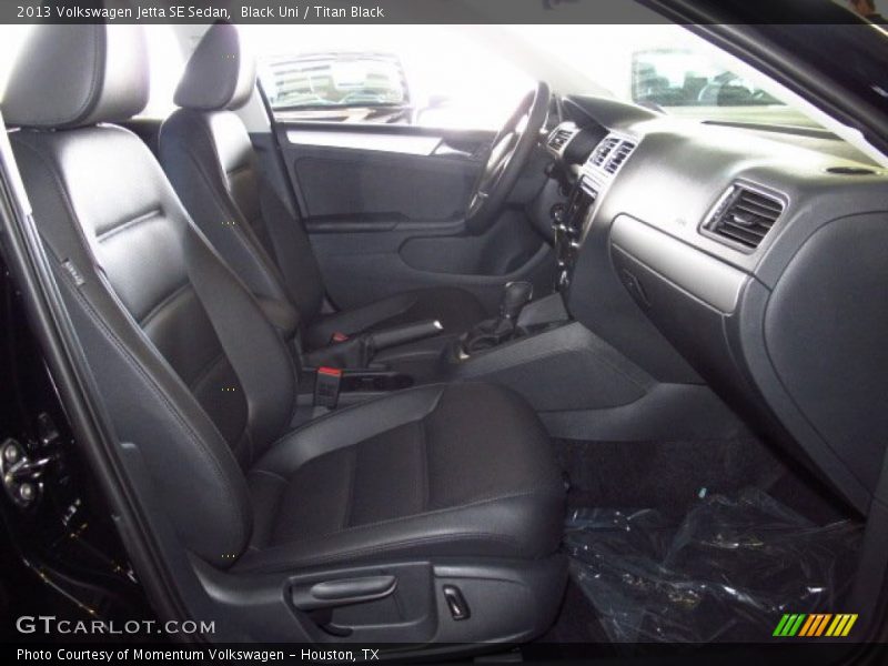 Black Uni / Titan Black 2013 Volkswagen Jetta SE Sedan