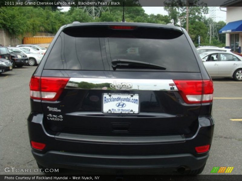 Blackberry Pearl / Black 2011 Jeep Grand Cherokee Laredo 4x4