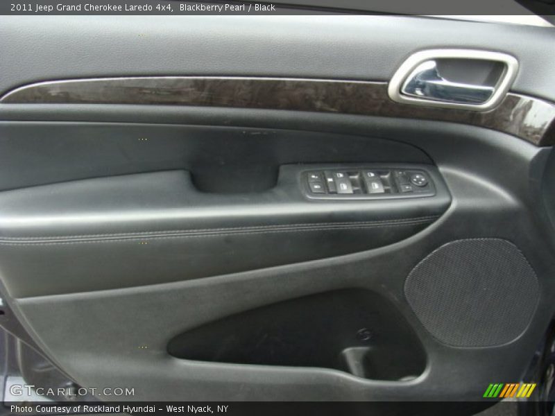 Blackberry Pearl / Black 2011 Jeep Grand Cherokee Laredo 4x4
