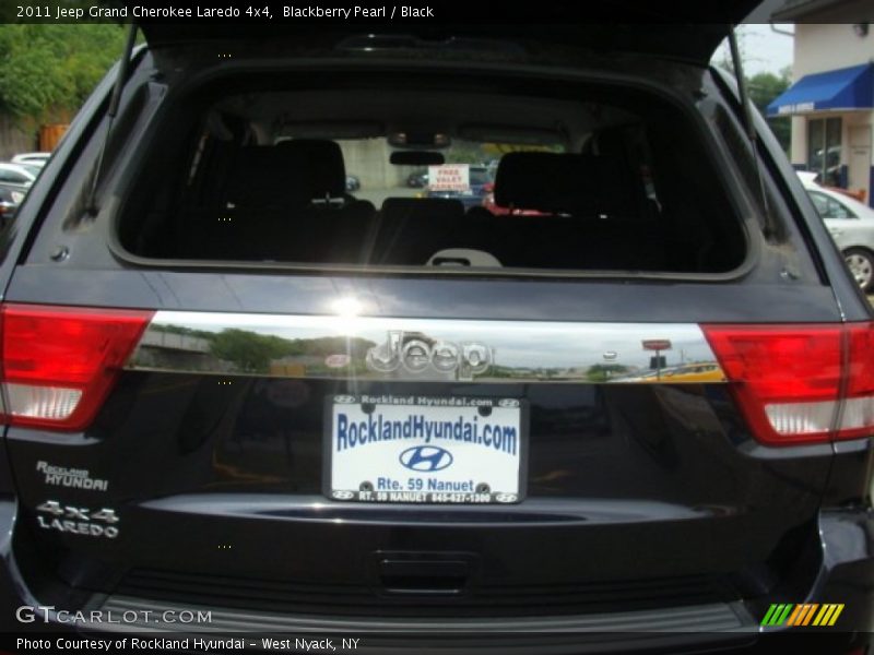 Blackberry Pearl / Black 2011 Jeep Grand Cherokee Laredo 4x4